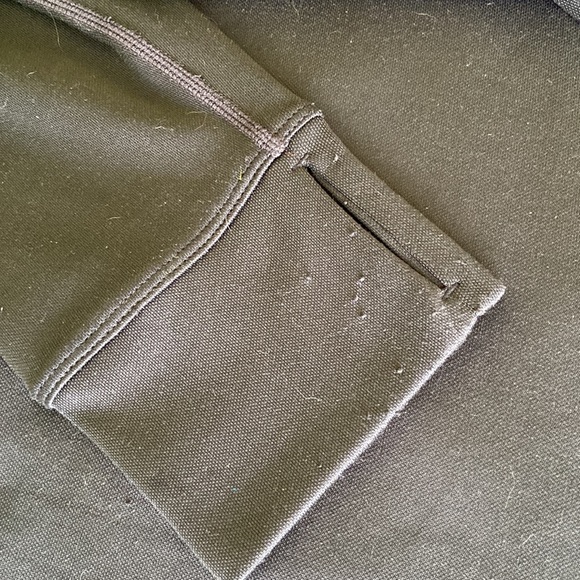 Men’s Nike Long Sleeved Shirt - Picture 2 of 2